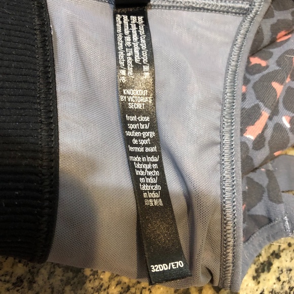 Victoria's Secret Sport Incredible Sports Bra 32DD - Picture 7 of 7